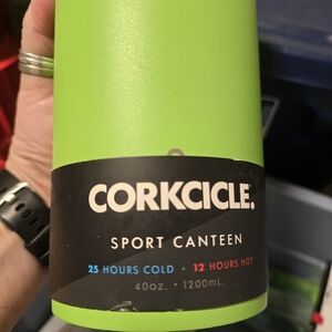 NWT Corkcicle Lime Green Sport Canteen 40 oz.